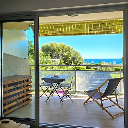 Vue Et Terrasse Quartier Calme à Appartement *