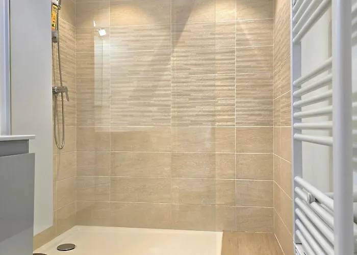 Les Embruns - Super Vue Mer, Refait A Neuf Avec Parking Privee A - By Auraconciergerie *